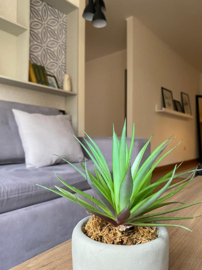 Hermoso Apartamento Con Piscina Miraflores- Canvas Лима Екстериор снимка